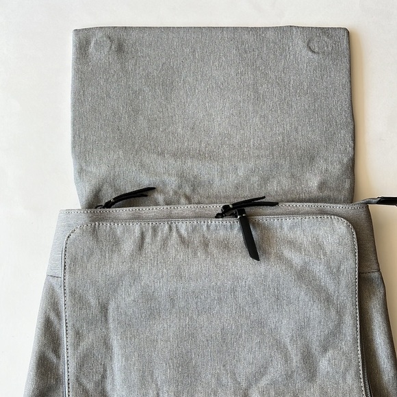 Bugatti Reborn Backpack - Picture 5 of 11